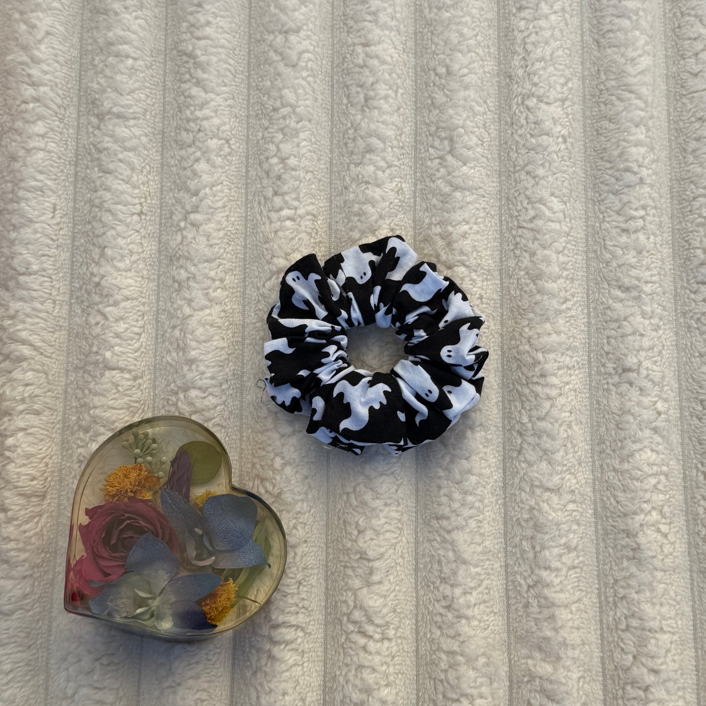 Ghost Scrunchie (Medium)