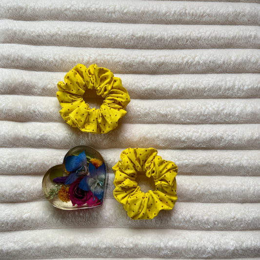 Yellow Polka-Dots Scrunchie (Medium)