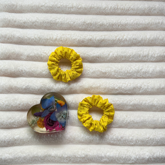 Yellow Polka-Dots Scrunchie (Mini)
