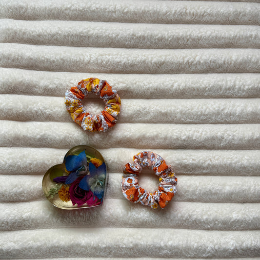 Groovy Scrunchie (Mini)