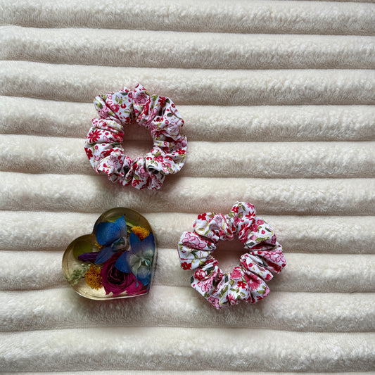Twilight Multi-Floral Scrunchie (Medium)