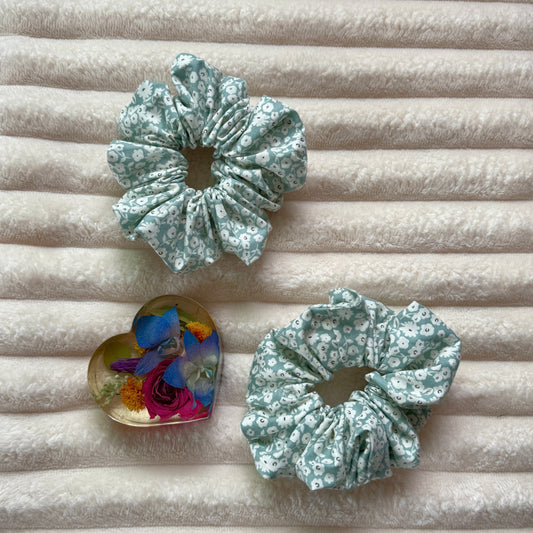 Grey Sage Multi-Floral Scrunchie (Large)