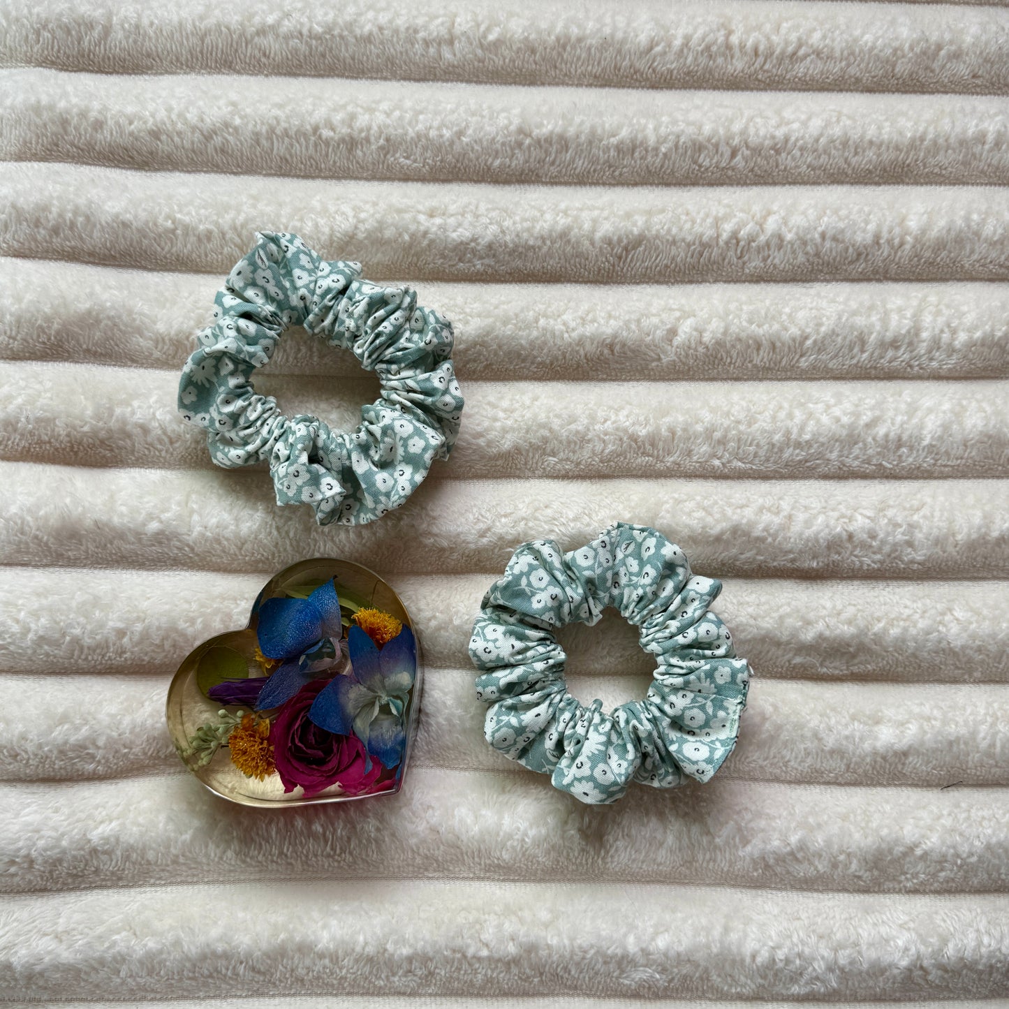Grey Sage Multi-Floral Scrunchie (Medium)