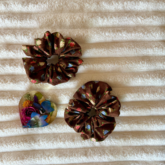Brown Multi-Roses Scrunchie (Large)