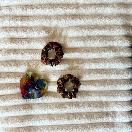 Brown Multi-Roses Scrunchie (Mini)