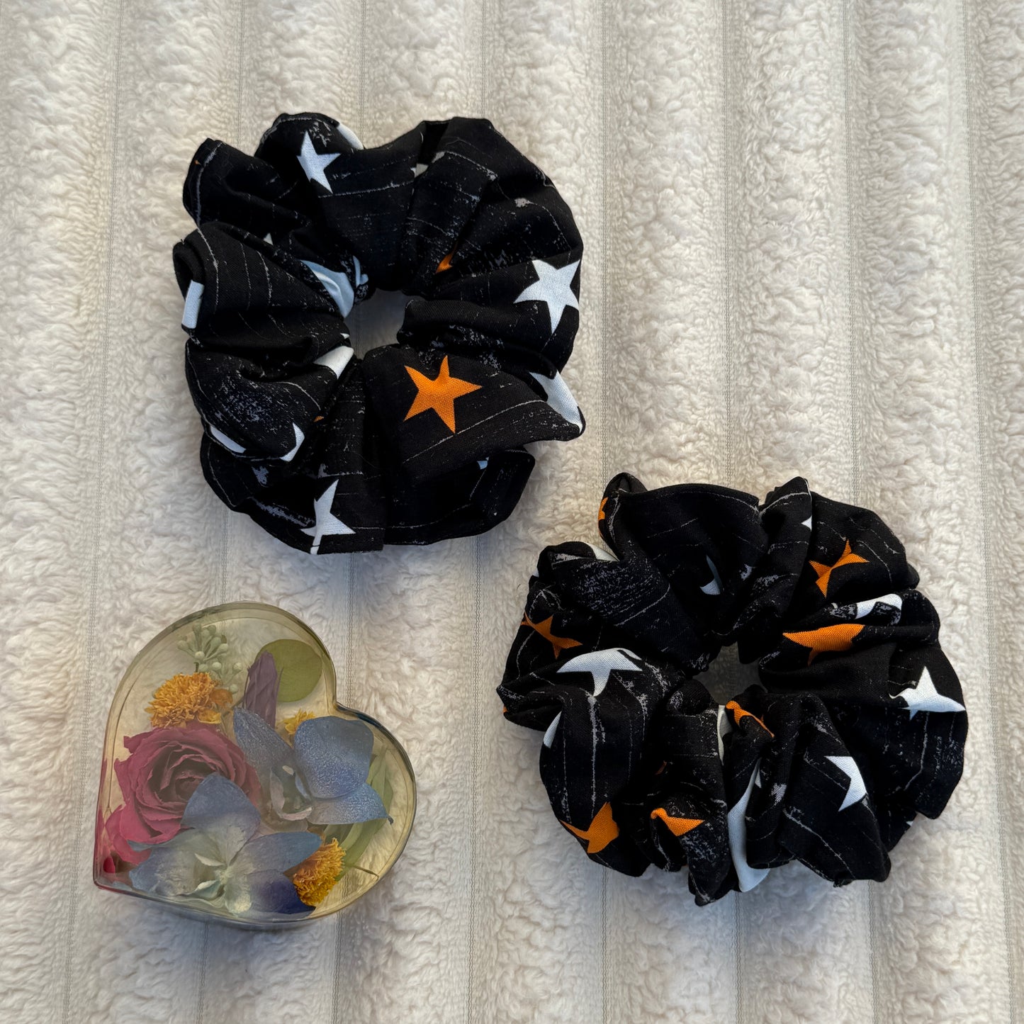 Black/Stars Scrunchie (Large)