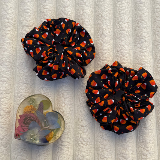 Candy Corn Scrunchie (Large)
