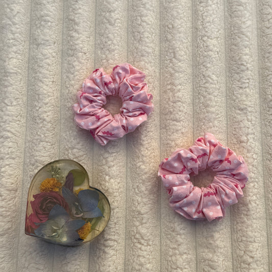Pink Bats Scrunchie (Medium)