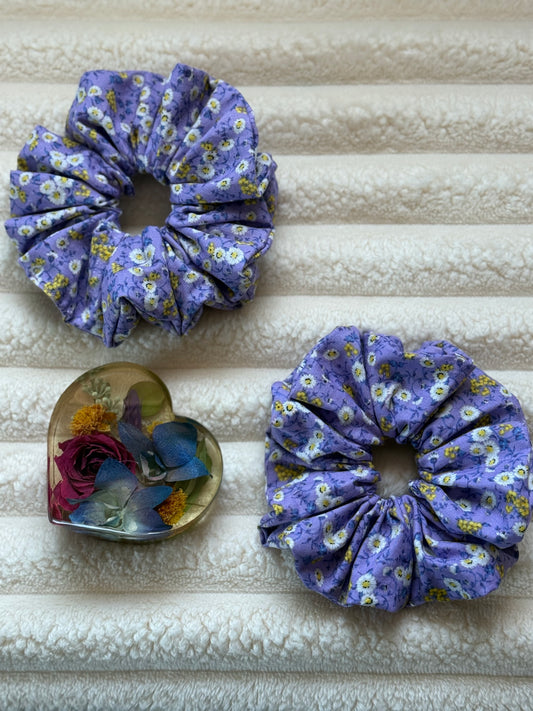 Purple Daisy Scrunchie (Large)