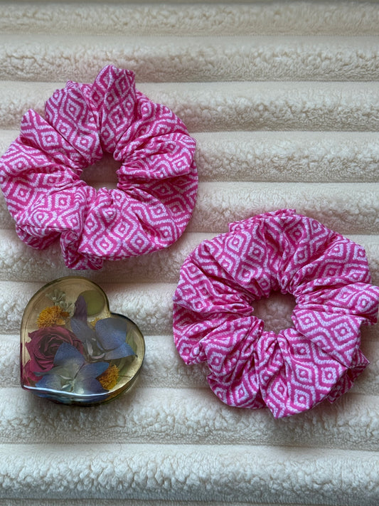 Pink Maze Scrunchie (Large)